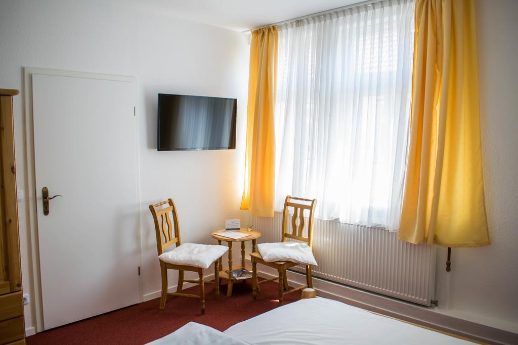 Hotel Deutsches Haus Northeim Extérieur photo